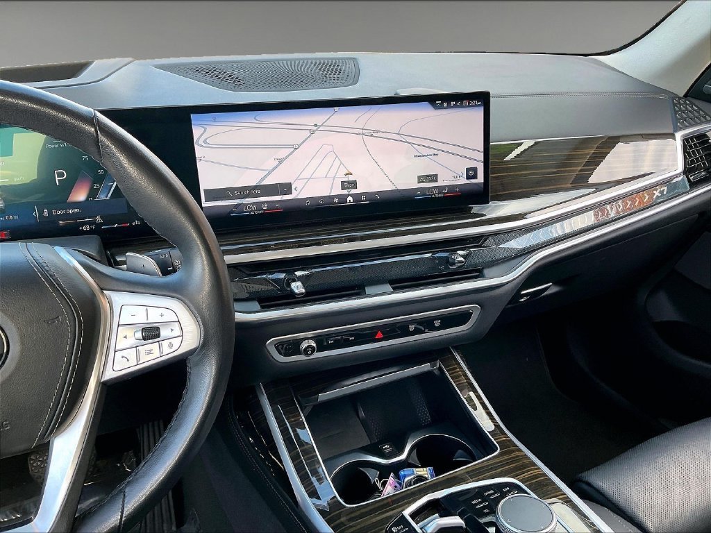 Used 2025 BMW X7 xDrive40i AWD/4WD image 18