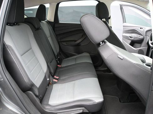 Used 2016 Ford Escape SE FWD image 18