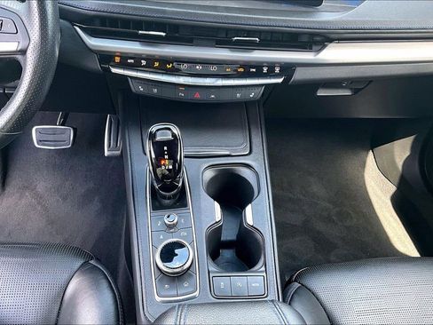 Certified 2024 Cadillac XT4 Sport image 15