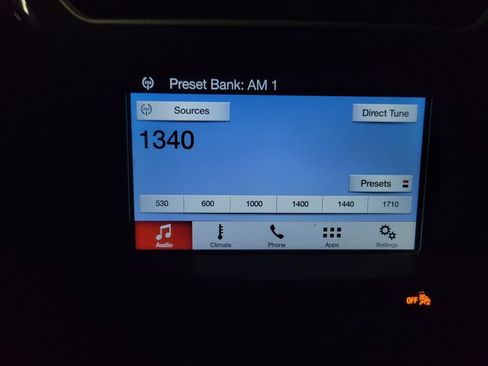 Used 2017 Ford Explorer XLT w/ Equipment Group 202A AWD/4WD image 25