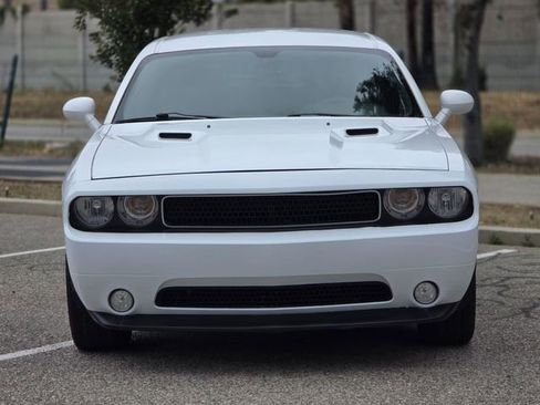 Used 2014 Dodge Challenger SXT Plus w/ Harman/Kardon Audio Group RWD image 18