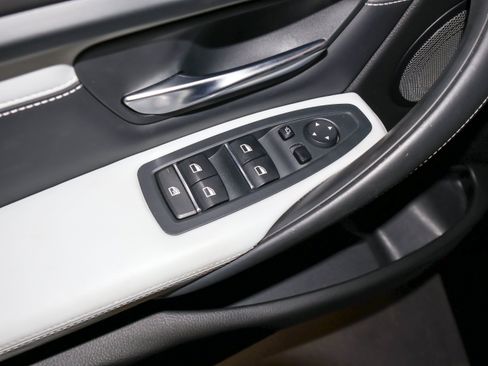 Used 2018 BMW M3 w/ Competition Package RWD image 17
