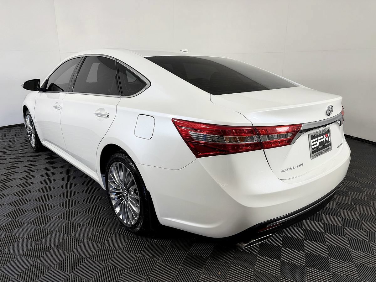 Used 2016 Toyota Avalon Limited FWD image 16