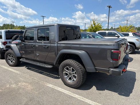 Used 2025 Jeep Gladiator Mojave w/ Safety Group AWD/4WD image 5
