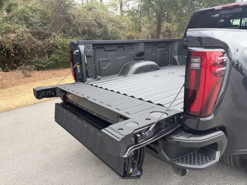 New 2026 GMC Sierra 3500 Denali w/ Denali Reserve Package AWD/4WD image 15
