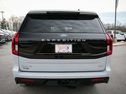 New 2026 Ford Expedition Max Active AWD/4WD image 8