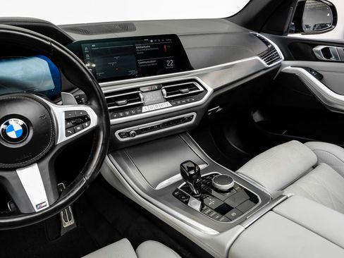 Used 2023 BMW X5 xDrive40i w/ M Sport Package image 28