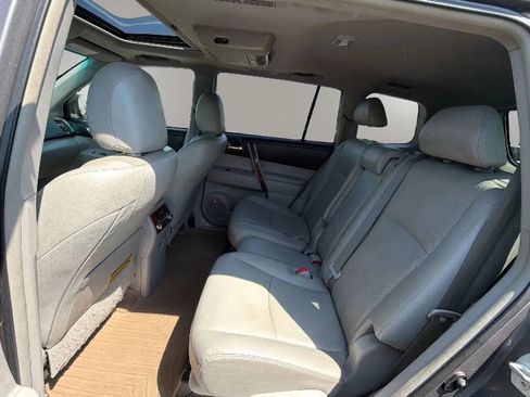Used 2012 Toyota Highlander Limited AWD/4WD image 14