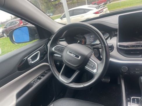 Used 2022 Jeep Compass Limited image 39