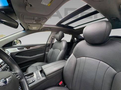 Used 2018 Genesis G80 3.8 w/ Option Group 02 image 7