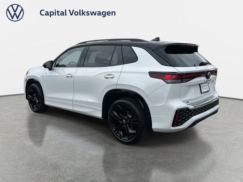 New 2026 Volkswagen Tiguan SE R-Line FWD image 3