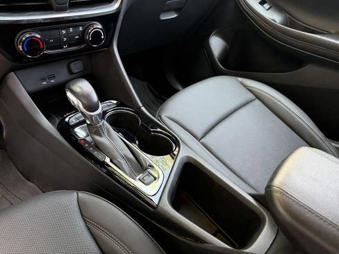 Used 2024 Buick Encore GX Sport Touring w/ Advanced Technology Package FWD image 22