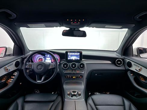 Used 2019 Mercedes-Benz GLC 300 4MATIC w/ Premium Package image 26