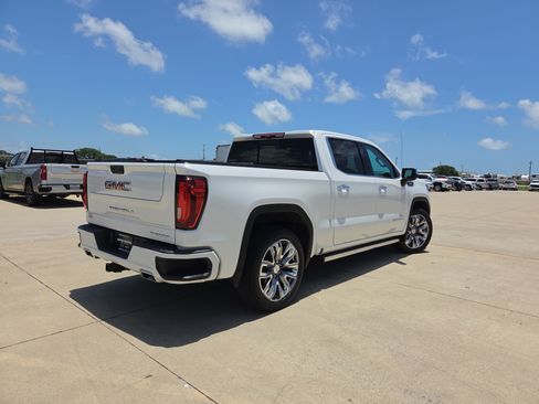 Used 2024 GMC Sierra 1500 Denali w/ Denali Reserve Package AWD/4WD image 5