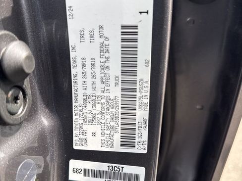 Used 2025 Toyota Tundra SR5 AWD/4WD image 36