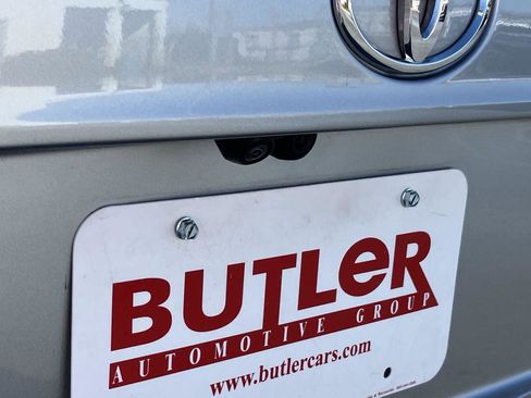 Used 2024 Toyota Highlander Platinum image 13