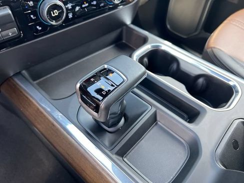 Certified 2025 Chevrolet Silverado 1500 High Country AWD/4WD image 20