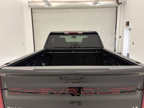 Used 2025 Chevrolet Silverado 1500 LT AWD/4WD image 43