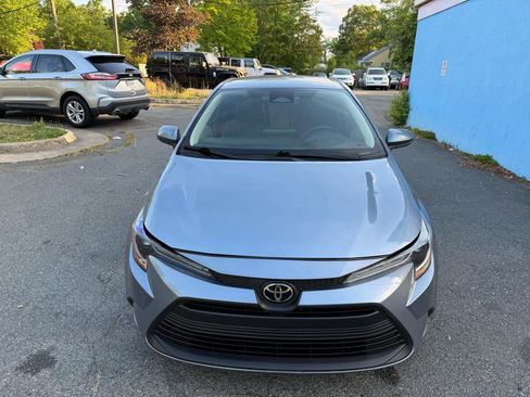 Used 2023 Toyota Corolla LE FWD image 11