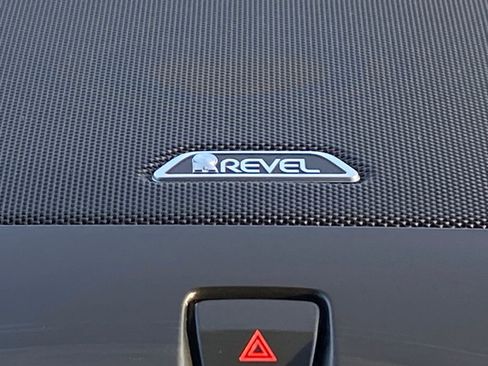 Used 2019 Lincoln Continental Reserve w/ Rear-seat Package image 24