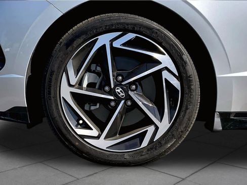 Used 2024 Hyundai Sonata SEL w/ Convenience Package image 9