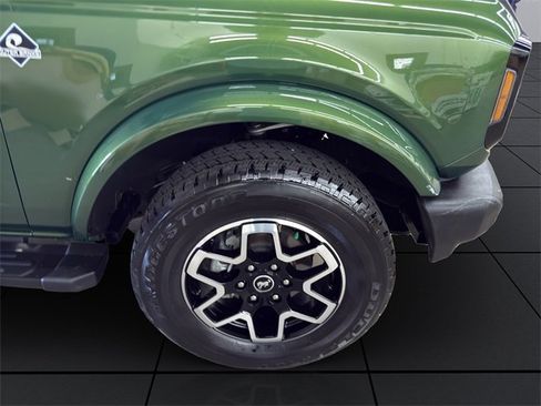 Used 2022 Ford Bronco Outer Banks image 46