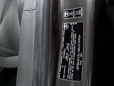 Used 2021 Lamborghini Urus image 12