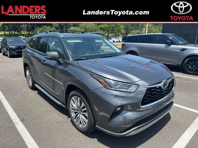 Certified 2025 Toyota Highlander Platinum