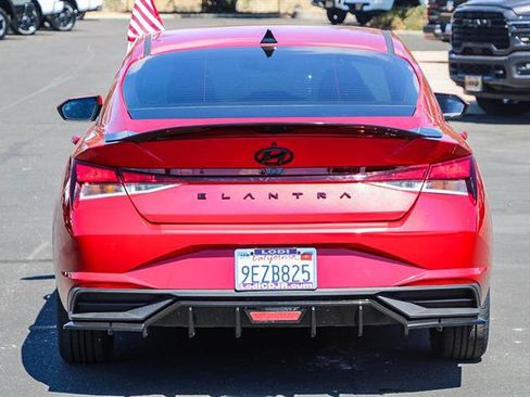Used 2023 Hyundai Elantra SEL image 3
