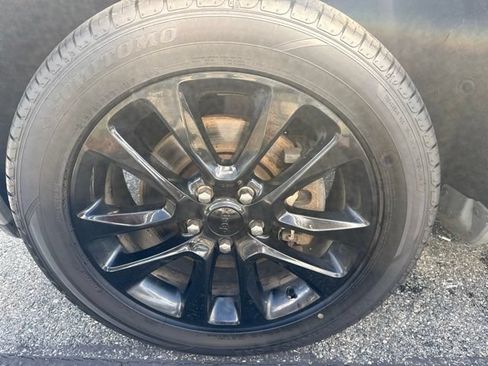 Used 2022 Jeep Grand Cherokee Laredo X AWD/4WD image 4