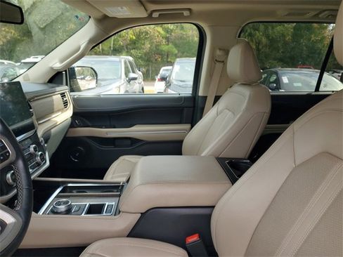Used 2024 Ford Expedition Max Limited image 13
