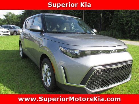 New 2025 Kia Soul LX w/ LX Technology Package image 1