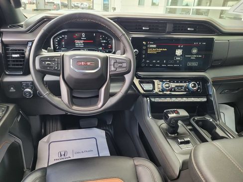 Used 2024 GMC Sierra 1500 AT4 w/ Technology Package AWD/4WD image 20