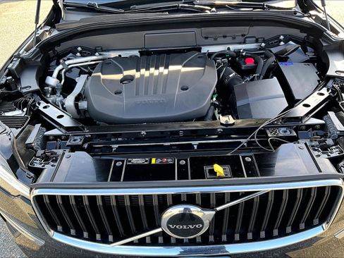Used 2022 Volvo XC60 B5 Momentum AWD/4WD image 30