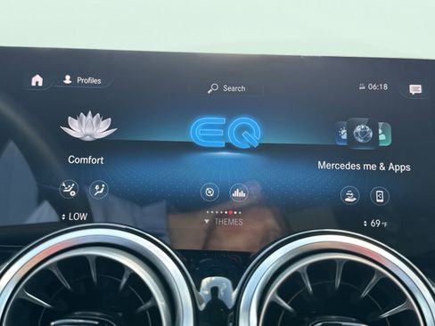 Used 2023 Mercedes-Benz EQB 350 4MATIC SUV w/ Exclusive Package image 71