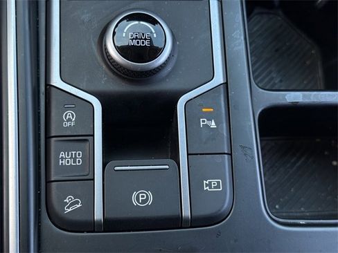Used 2024 Kia Sorento S image 20