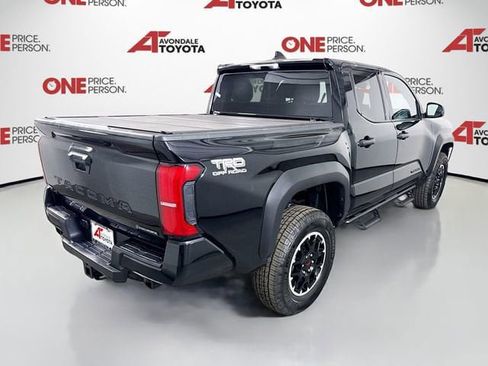 Certified 2025 Toyota Tacoma TRD Off-Road AWD/4WD image 8