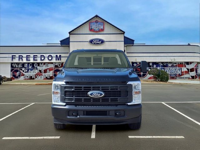 New 2025 Ford F250 XL w/ 360-Degree Camera Package RWD image 2