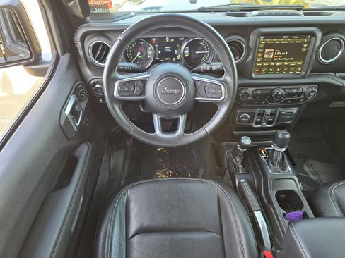 Used 2022 Jeep Wrangler Unlimited Sahara 4xe image 10