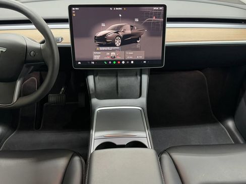 Used 2024 Tesla Model Y 2WD image 24