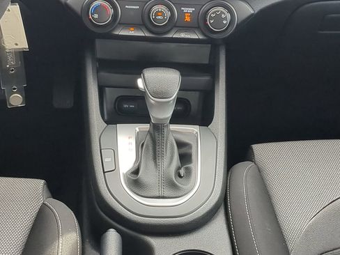 Used 2023 Kia Forte LXS w/ LXS Technology Package image 17