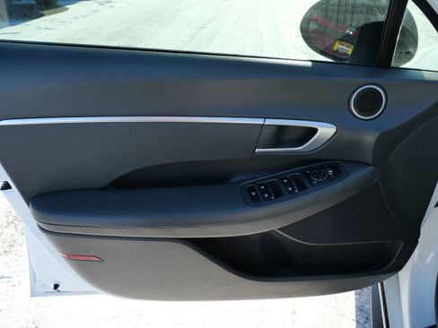 Used 2022 Hyundai Sonata SE w/ Preferred Accessory Package image 21