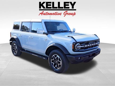 Used 2024 Ford Bronco Outer Banks image 1