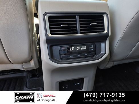 Used 2024 Volkswagen Atlas SE w/ Black Wheel Package FWD image 35