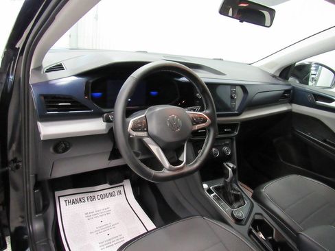 Used 2022 Volkswagen Taos SE image 26