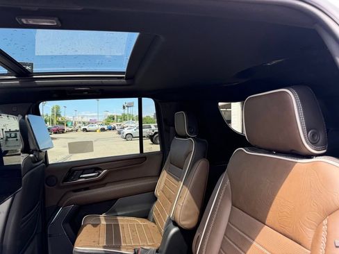 New 2026 GMC Yukon XL Denali Ultimate AWD/4WD image 11