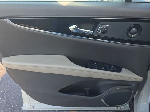 Used 2022 Lincoln Nautilus Reserve w/ Equipment Group 201A image 3