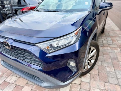 Used 2020 Toyota RAV4 XLE Premium FWD image 23