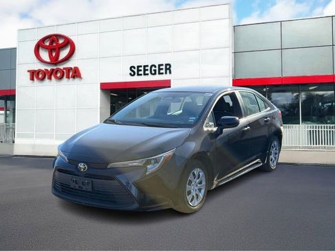 Used 2024 Toyota Corolla LE image 7