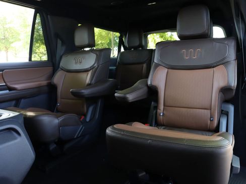 Used 2025 Ford Expedition Max King Ranch AWD/4WD image 11